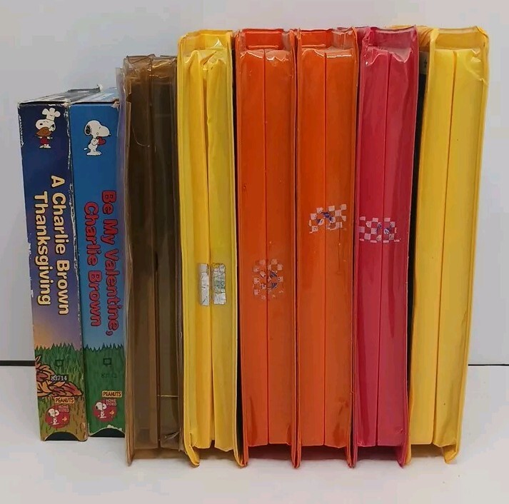 Charlie Brown Peanuts Classic Vhs Lot 8 Valentines Thanksgiving Easter