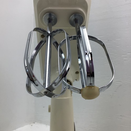SUNBEAM 01971 Electronic MIXMASTER Variable 9-Speed KITCHEN MIXER - WORKS! - Picture 6 of 13