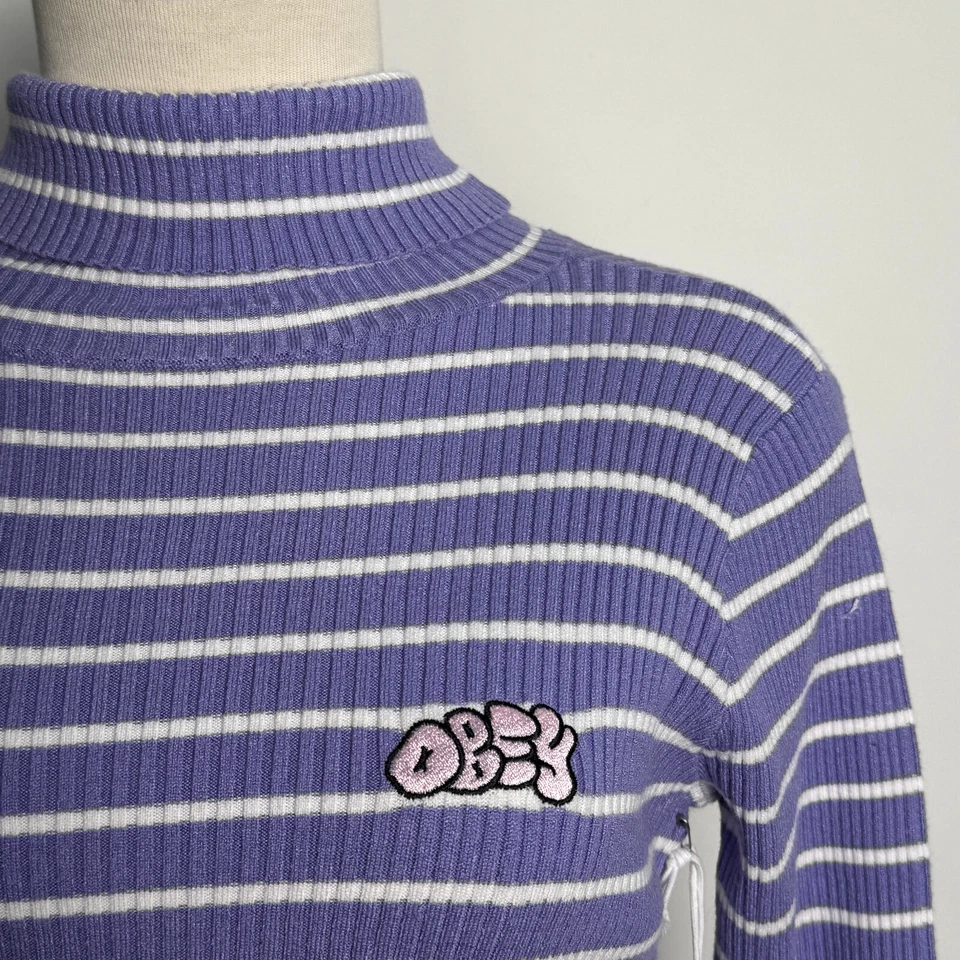 Suéter feminino Obey gola alta Elise digital violeta tamanho M novo com etiquetas Shepard Fairey - Imagem 3 de 4