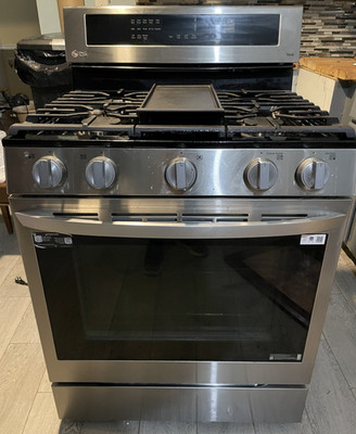 LG LRGL5825F 30 Inch Freestanding Gas Smart Range with 5 Sealed Burners