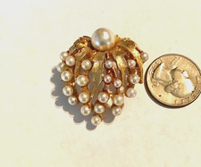 ARTHUR PEPPER Signed ART Faux Pearl Gold Tone Brooch Vintage Jewelry