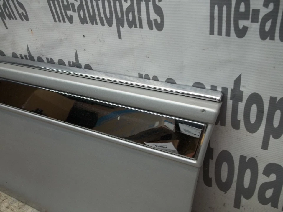 91-93 Cadillac Sedan Deville 60 especial porta traseira esquerda moldura revestimento acabamento fabricante de equipamento original - Imagem 3 de 4