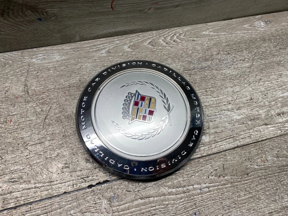 Tapacubos central de rueda cromada OEM CADILLAC DEVILLE FLEETWOOD 1991-1993 Foto 3 de 4
