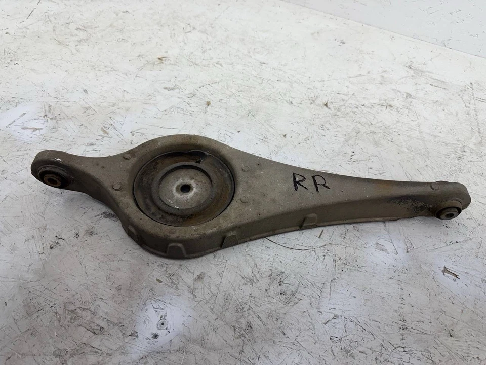 Brazo trasero derecho Volvo V60 2014-2016 usado Foto 2 de 4