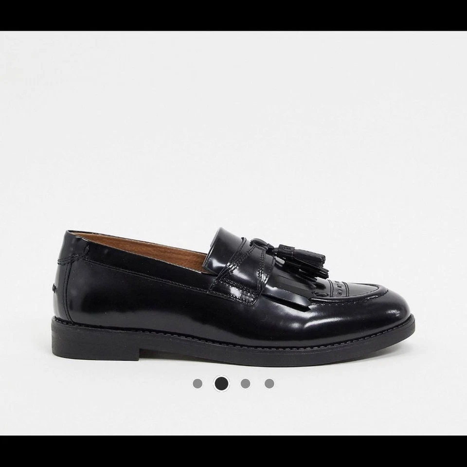 Mocasín con borla de arquero negro talla 8 de ASOS House Of Hounds Foto 4 de 4