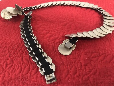 Vintage Silver Tone Coin Medallion Stretch Belt Flowers  display picture 3