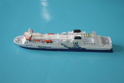 HJALTLAND Shetland Orkney Ferry. Metal model in Magnus the Viking 1250 scale - Picture 3 of 6