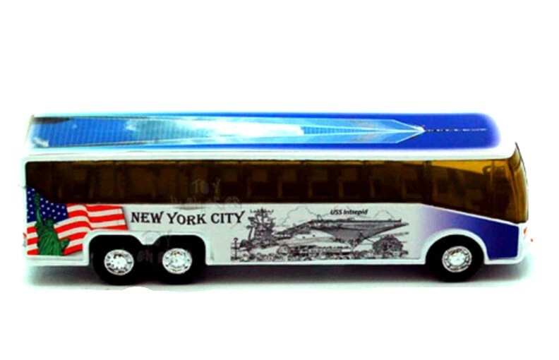 Autobús de Nueva York con Estatua de la Libertad, Edificio Empire St o Torre de la Libertad - Acción de retirada Foto 4 de 4