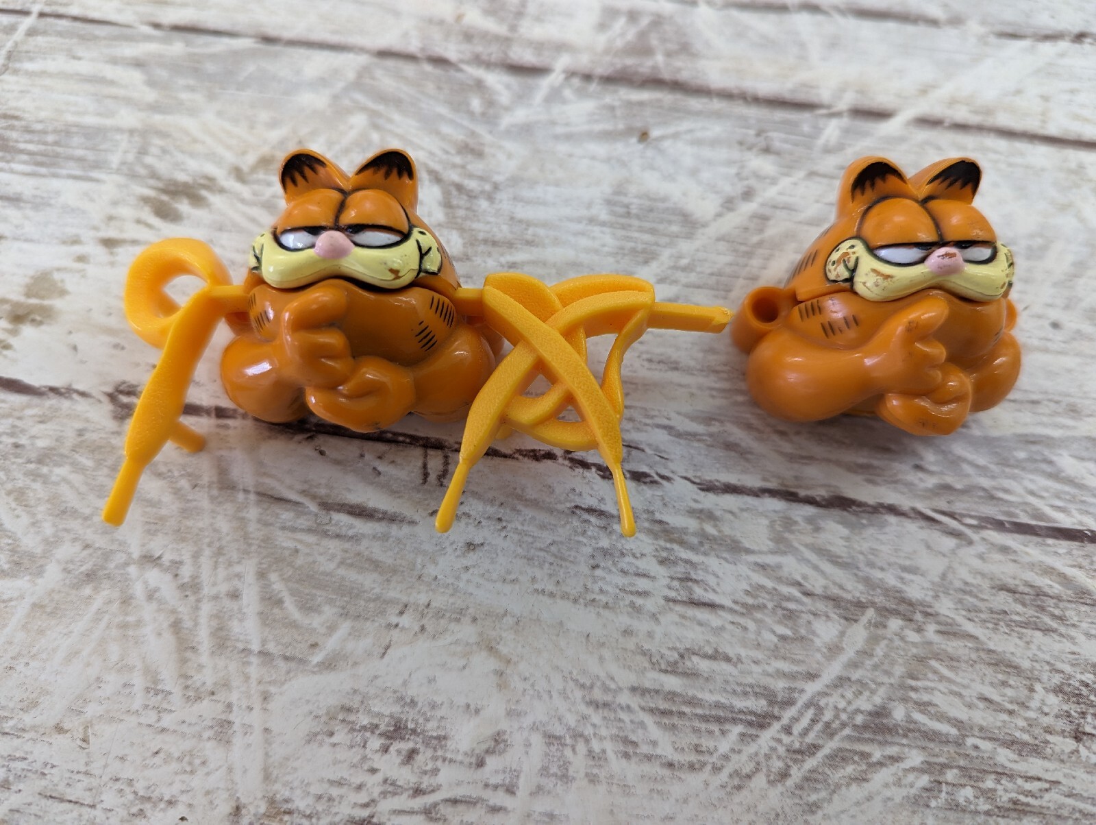 Vintage Garfield Bow Biters Shoe Lace Locks 1980s Free Returns eBay
