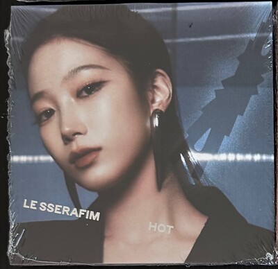 LE SSERAFIM 'HOT' 5th Mini Album Standard Compact hello82