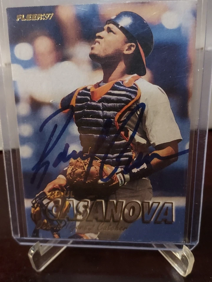 1997 Fleer Raul Casanova #95 Autographed C - Image 2 of 4
