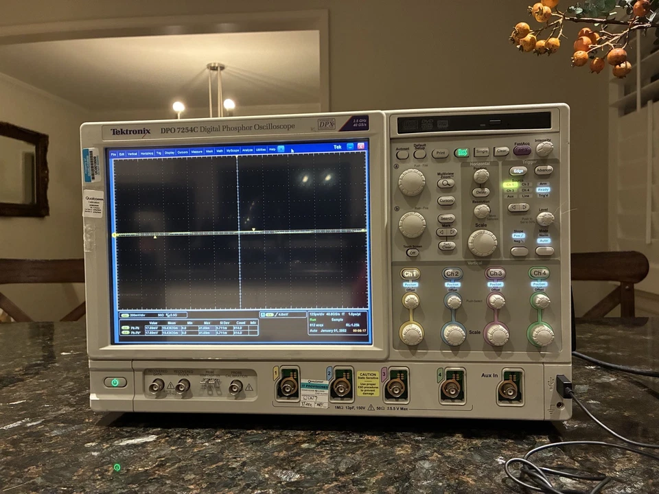 Tektronix DPO7254C Oscilloscope 2.5Ghz 4 Ch 40.0GS/s - Image 3 of 4