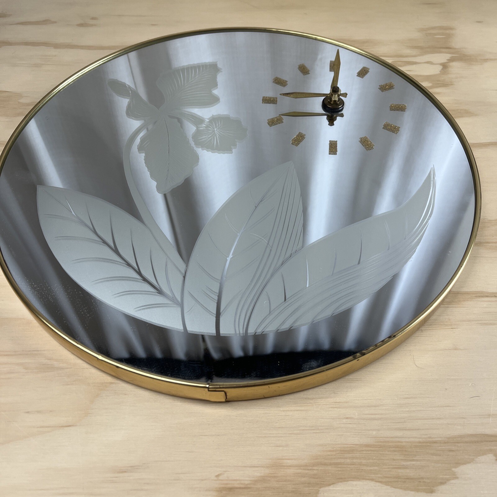 Vintage Art Deco Brass Round Floral Etched Mirror Wall Clock 15-1/2” Diameter