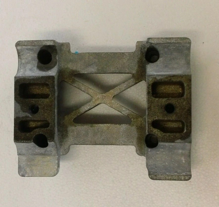 Montaje de motor de magnesio Rotax Max Evo con espaciador Foto 2 de 4