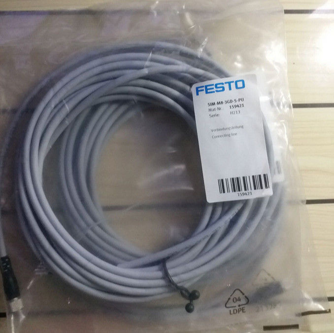 One FESTO SIM-M8-3GD-5-PU 159421 Plug SIMM83GD5PU New