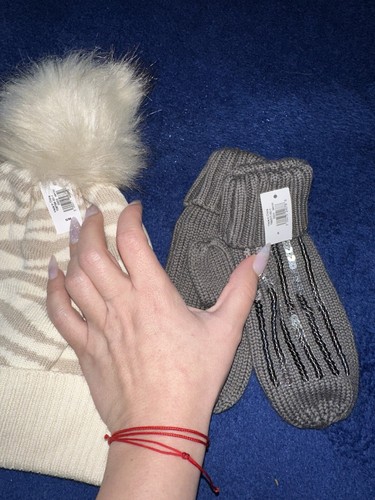 Girls Gap Kids Winter Hat And Gloves Set Size Small Zebra Gray Sequin NWT - Picture 2 of 2