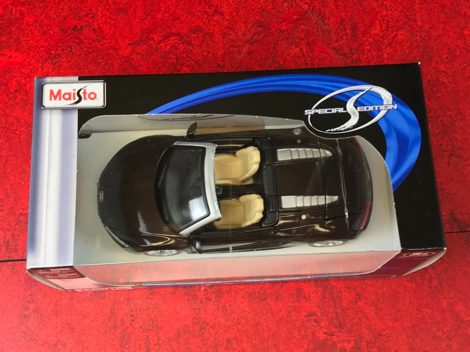 2011 AUDI R8 Spyder Brown 1/24 Diecast Model Car by Maisto 