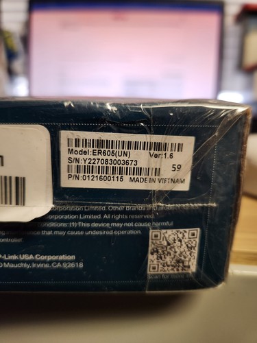 TP-LINK TL-R605 SafeStream Gigabit Multi-WAN VPN Router - Picture 2 of 2