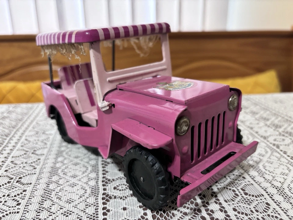 Vintage Pink Tin Jeep Beach Surrey Pressed Steel Toy Car w/ Canopy Frills Rare - Image 2 of 4