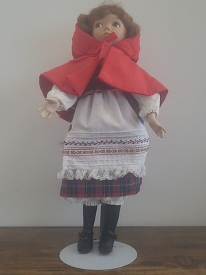 Knowles  Little Red Riding Hood   Vintage 14  Doll Limited Edition 1989 + Stand