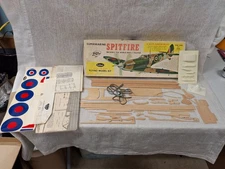 Guillow British Supermarine Spitfire Balsa Wood Model Airplane Kit, WWII GUI-504