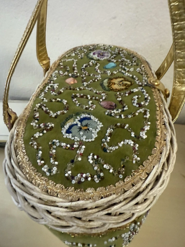 Cartera Midas de Miami de los años 50 dorada de mimbre con forma ovalada de fieltro con joyas flores con cuentas Foto 2 de 4