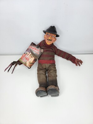 メズコMezcoシネマ・オブ・フィアー Cinema of fear フレディ Mezco Mez-Itz Cinema of Fear Freddy, Jason and Leatherface set (no