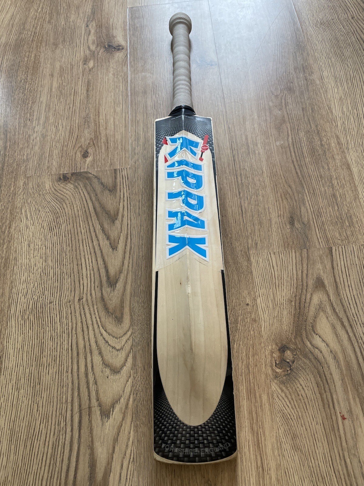 Kippax cricket bat (bundle) eBay