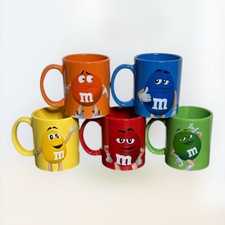 M&M Tasse rot gelb blau gr&uuml;n orange / 2016 / Becher / M M s MMs M&Ms / Sammler