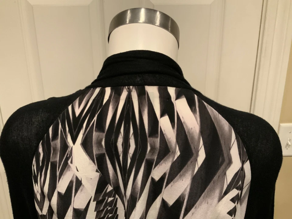 Cárdigan Ted Baker Negro Blanco Geométrico 100% Seda Frente Abierto Talla Mediana | TB 2 Foto 3 de 4