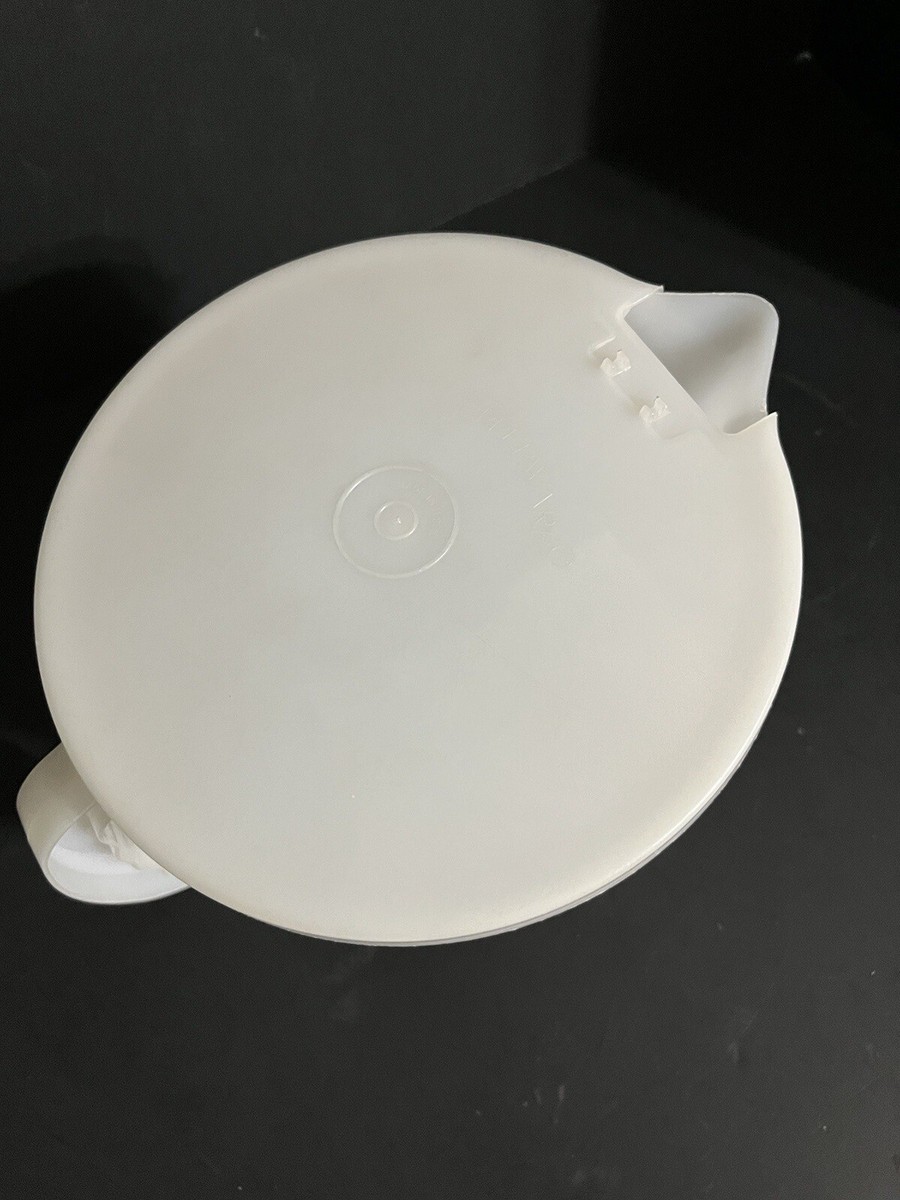 Tupperware キッチンキーパー 米びつ グレー 楕円形 Tupperware キッチンキーパー 米びつ グレー 楕円形 Amazon