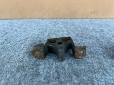 Infiniti M37 M35H M56 Q70 2011-2019 OEM Silencieux Sortie Suspension Support