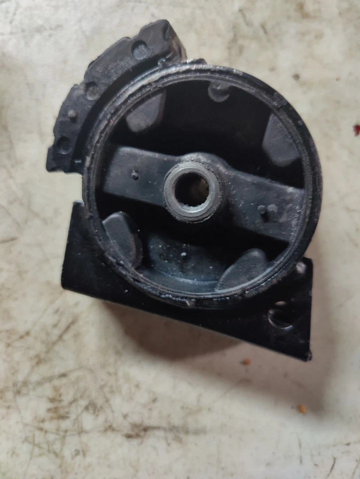 Sedán delantero de montaje de motor A6227 DEA para Geo Prizm Toyota Corolla 1988-1992 Foto 2 de 3