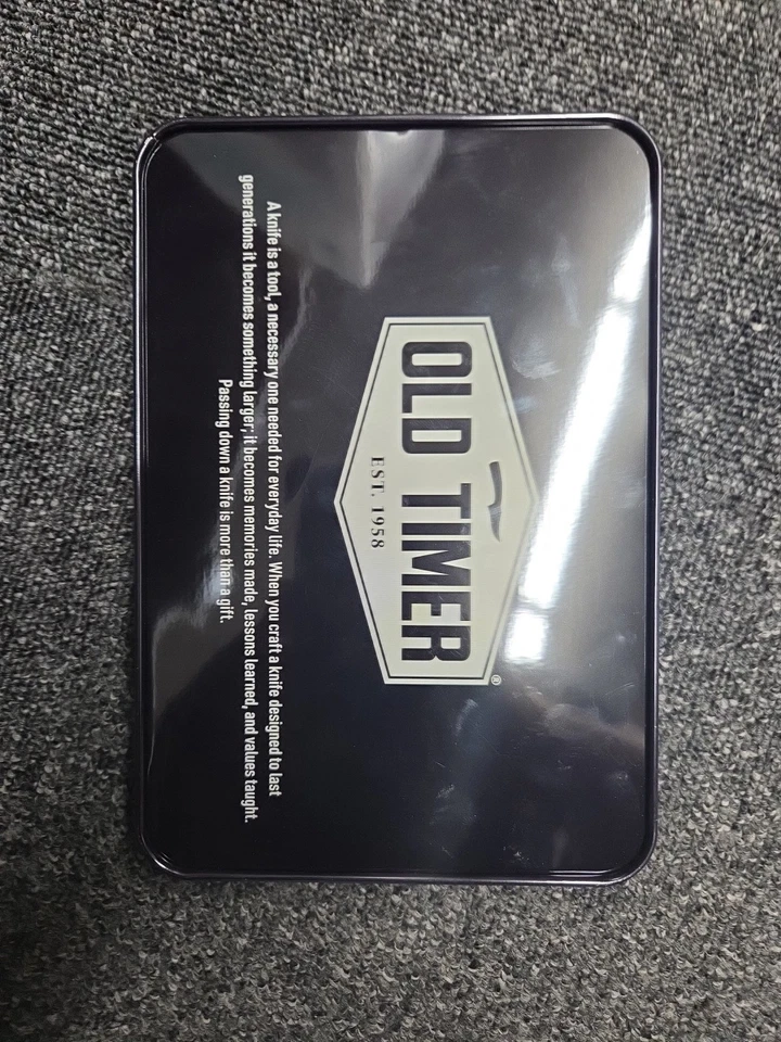 Old Timer Limited Edition Gift Set Pocketknives, money clip, pen, collector tin. - Image 4 of 4