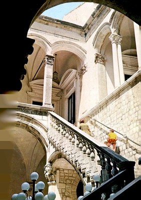 Dubrovnik, Atrium of Prince's Palace Postcard