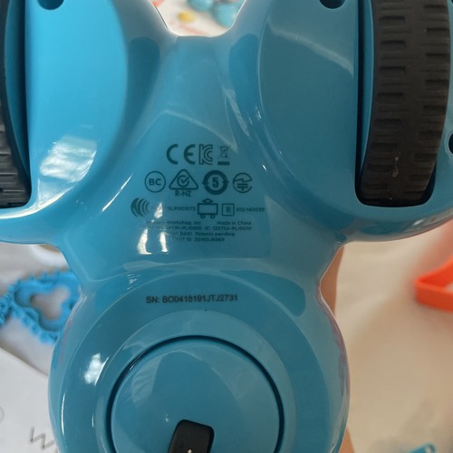 Wonder Workshop Dot Dash Robot With Accessories - Picture 8 of 10