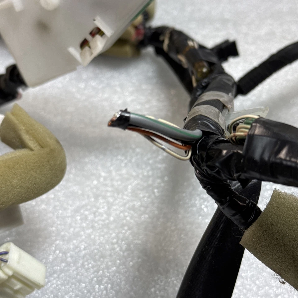 Lexus LS430 Under Dashboard Dash Instrument Panel Wiring Harness 2004-2006 OEM - Image 4 of 4