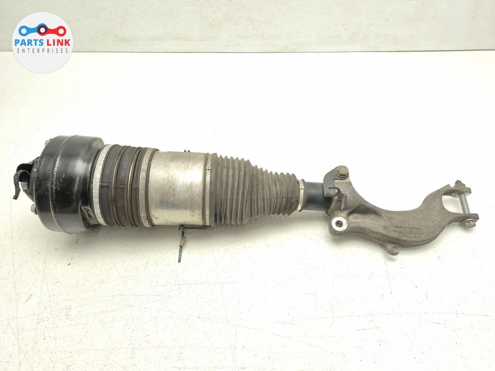 Bentley Bentayga 2016-2020 FRONT+RIGHT Air suspension strut