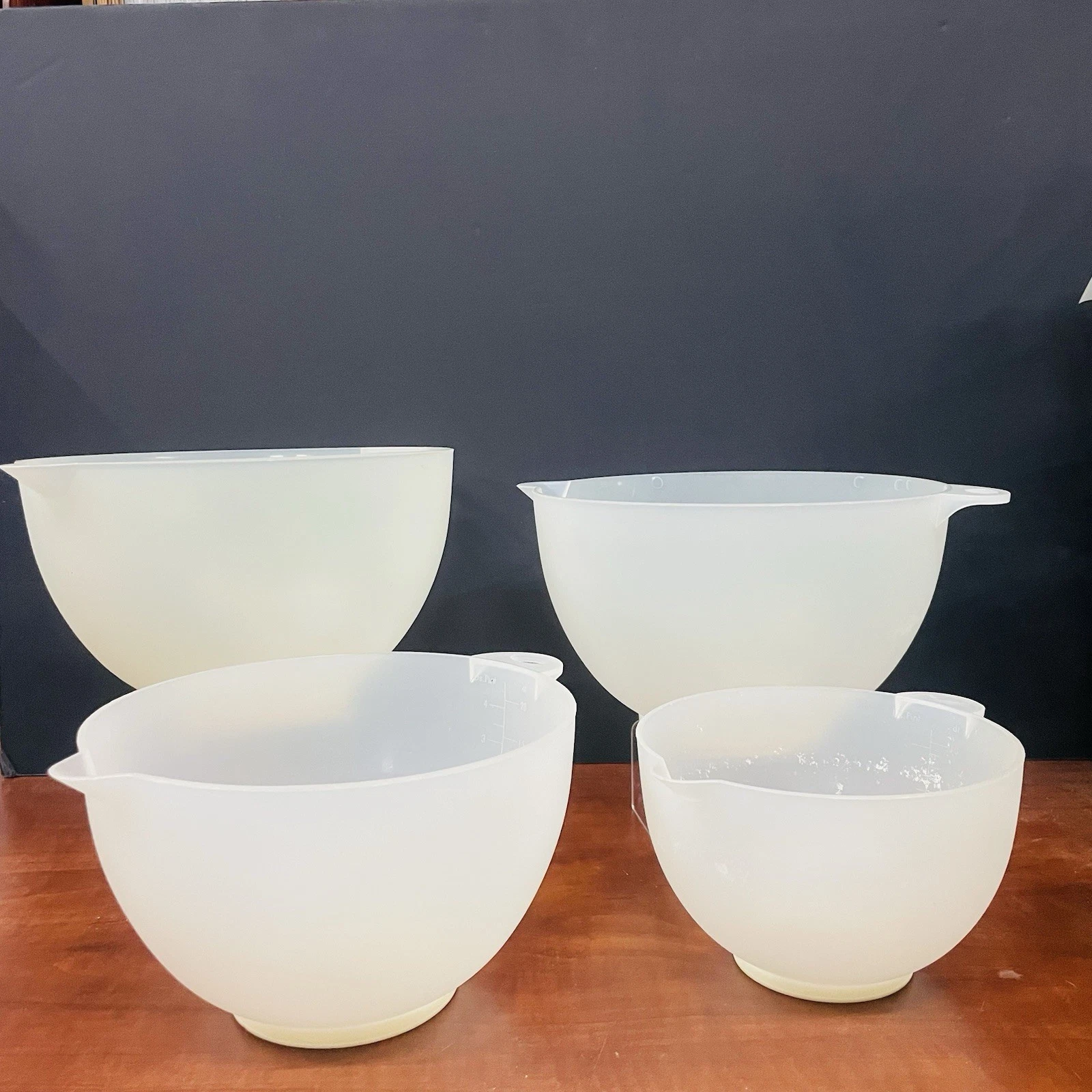IKEA Mixing bowls Set of 4 With Rubber Bottom 3 Lt, 3 Lt, 2 Lt, 1 Lt