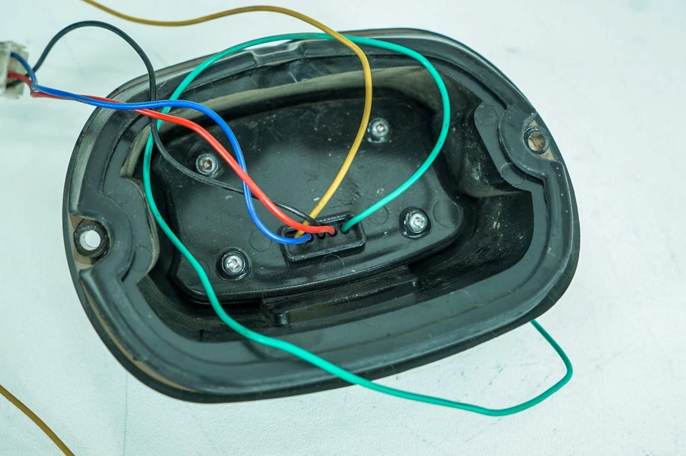 11 Harley Sportster Super XL883L lanterna traseira de freio lâmpada traseira LED 1390 - Imagem 2 de 4