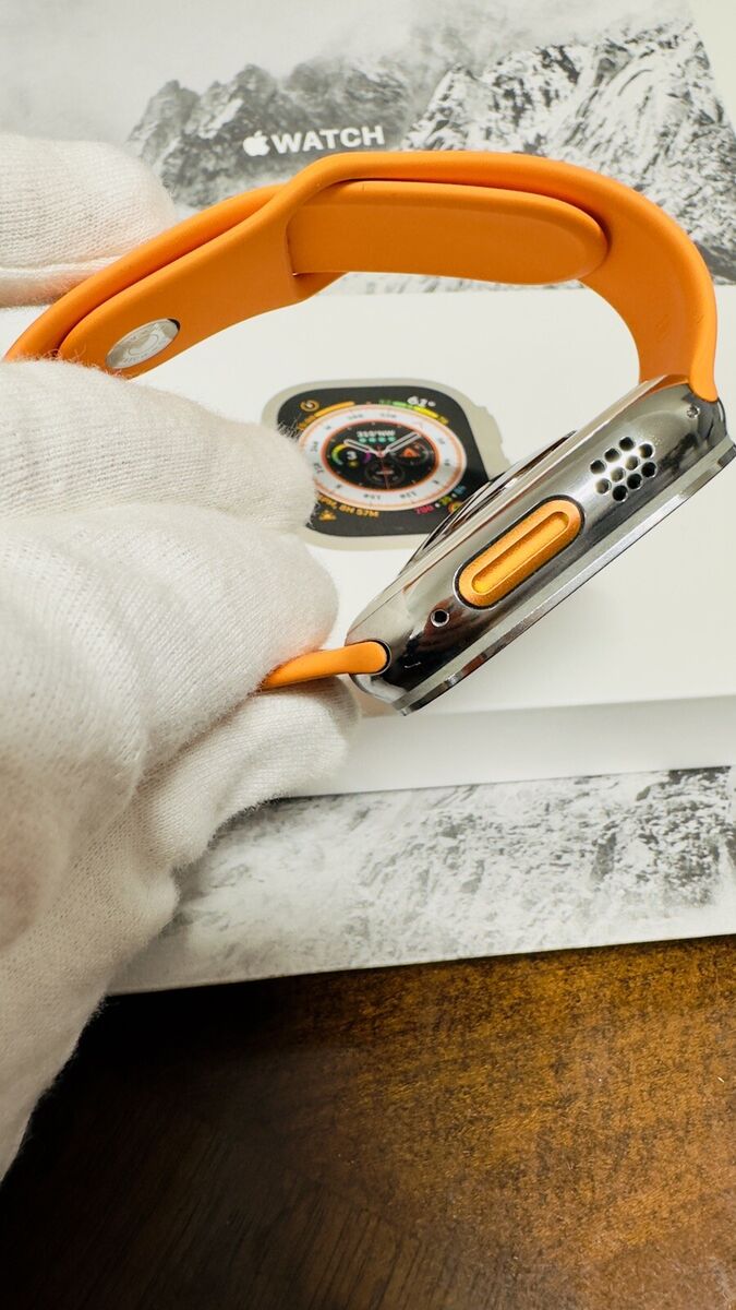 Apple Watch ULTRA 2 49mm Polished with HERMES Orange Sport Apple Watch ULTRA 2 49mm Polished with HERMES Orange Sport