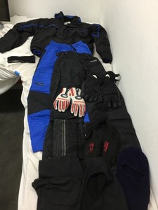 Columbia Snow Set Up, Men’s Size L, Blue/Black Gloves, Hat, 11 pieces,(BF23)