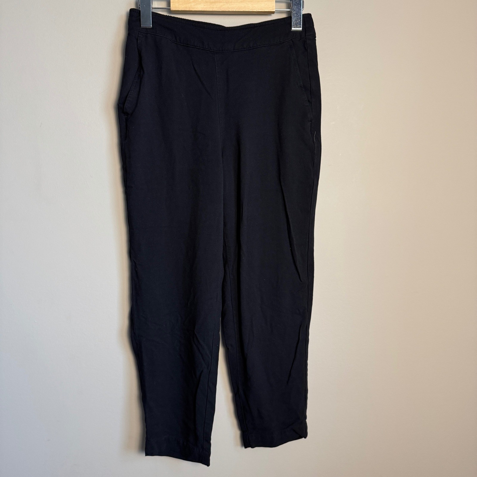 Old Navy Women's Playa Taper Pants Pull On Black Size Small Casual Pockets