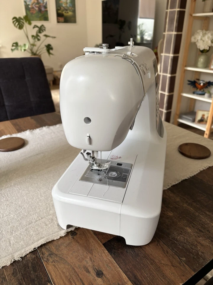 Carina Diamond Nähmaschine, Handarbeit, Hobby-Nähen, Einsteiger - Bild 2 von 4
