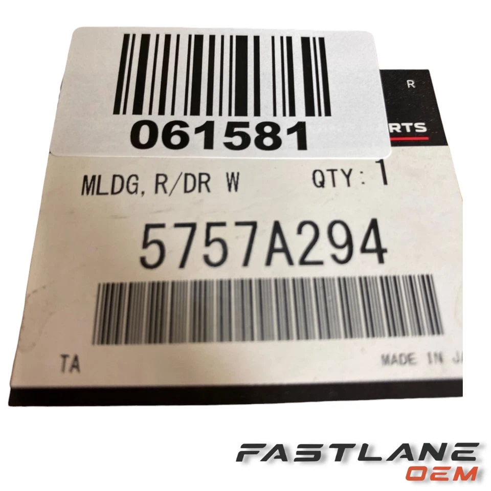 MITSUBISHI OUTLANDER 2014-2020 PUERTA TRASERA DERECHA CINTURÓN MOLDURA NUEVO OEM 5757A294 Foto 3 de 4