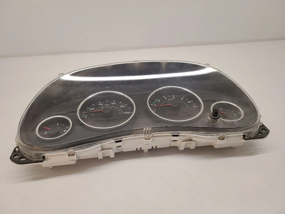 2015 2016 2017 2018 JEEP WRANGLER Speedometer Cluster VIN W 6th Digit Body  - Image 3 of 4