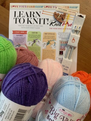 Anfänger Strick lernen Set komplett Strickanleitung Garne Nadeln Knöpfe