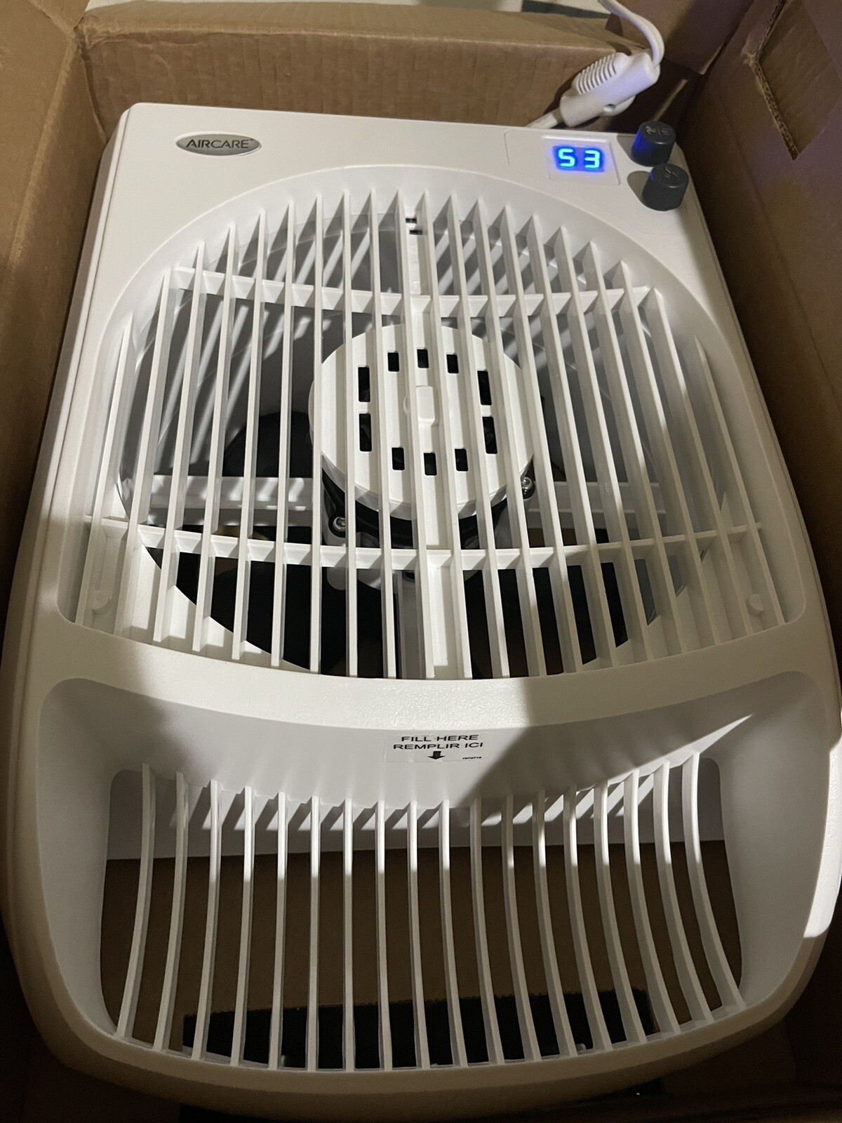 AIRCARE Evaporative Humidifier Adjustable Humidistat 2300 sq. ft.6 Gal. White