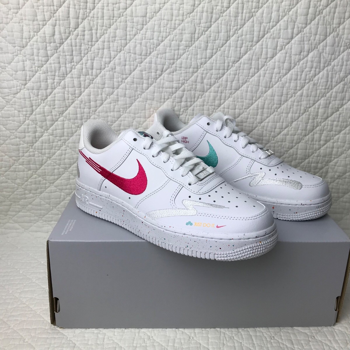Nike Air Force 1 '07 LX Shoes Sneakers Women's 10 White Nike Air Force 1 '07 LX Shoes Sneakers Women's 10 White