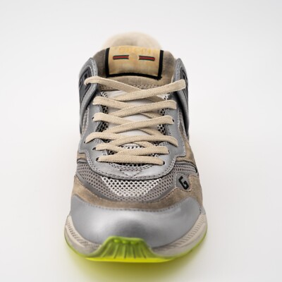 Size 8G - Gucci Ultrapace Silver Metallic Green sneakers | eBay display picture 1